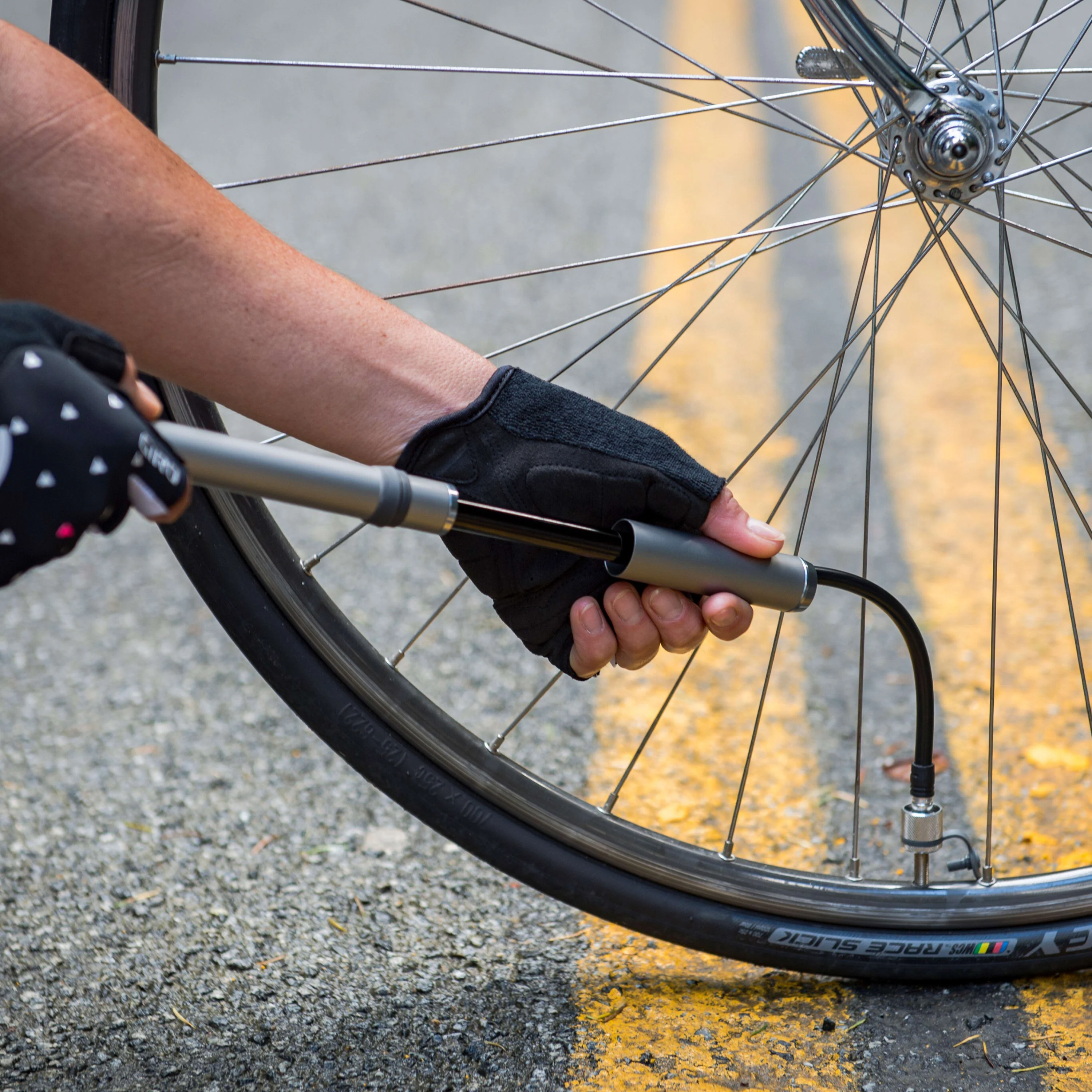 Blackburn Core Slim Mini Pump - Silver - Image 5